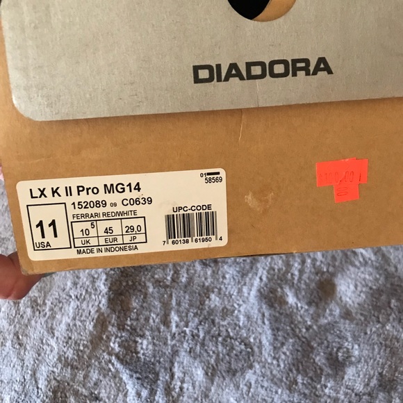 Diadora Men’s Soccer Cleats - Picture 5 of 5